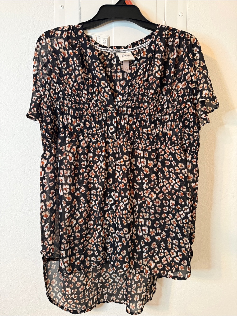 Knox Rose Black Floral Smocked Short Sleeve Blouse